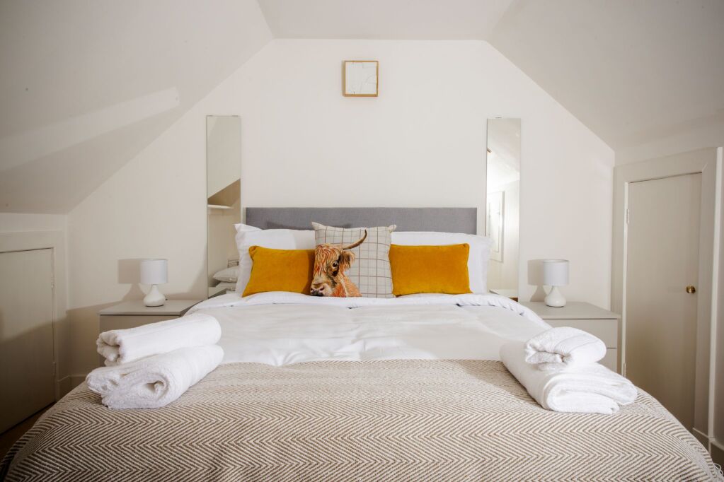 Insurance stays and accommodation in Falkirk